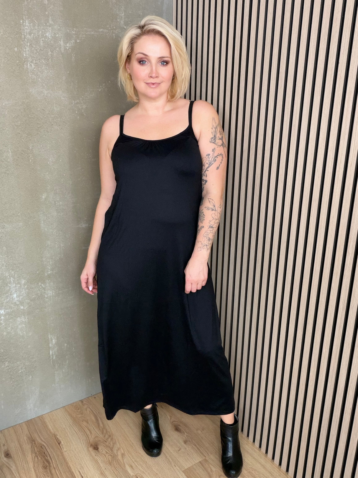 Alma Kjóll