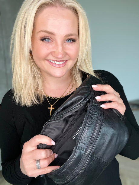 Bumbag m 2 rennilásum