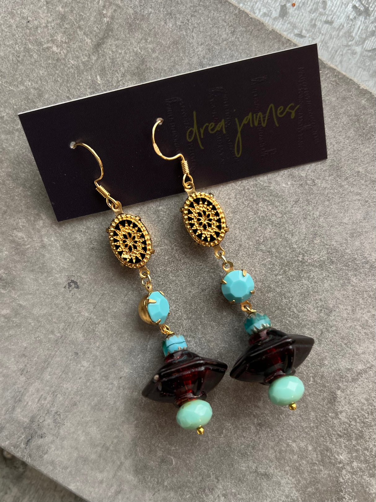 Lokkar DREA - engin tvö pör eins!