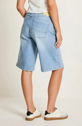 Nola (Jorts) Gallastuttbuxur